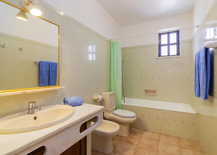 Flor De Maio By Interhome Patroves